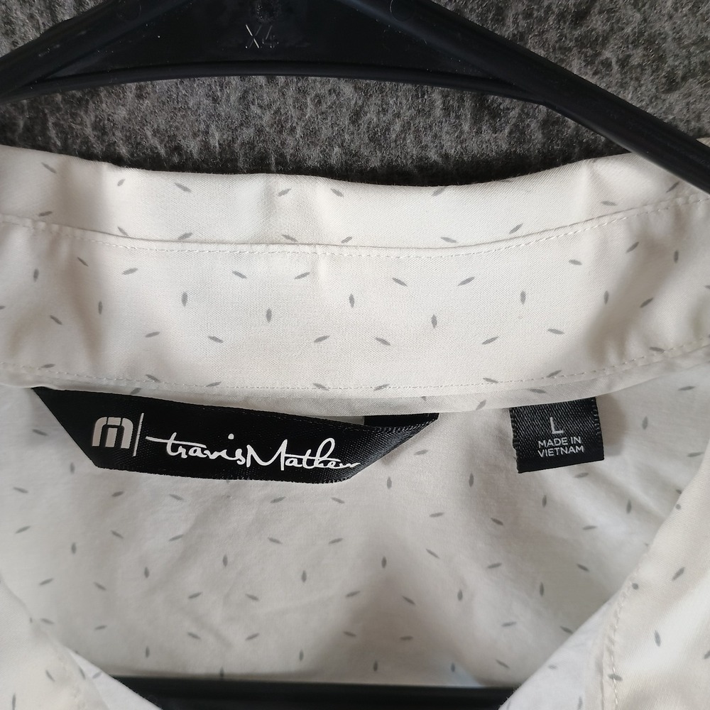 Travis Mathew Stretch Golf Shirt Men L White Sprinkles Pocket Button Up‎ Light - Picture 3 of 10